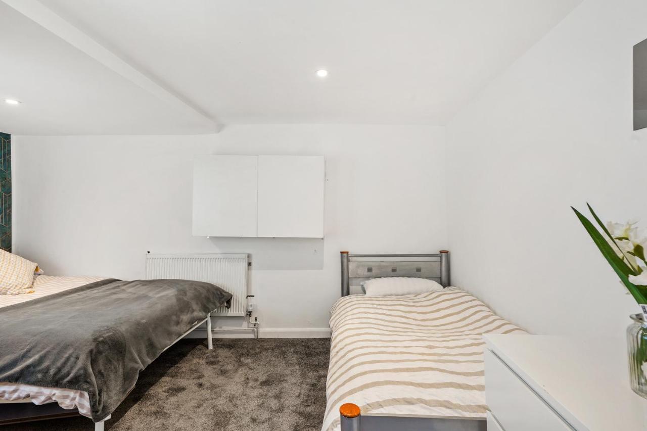 Modern One Bedroom Apartments In Brighton Exterior foto