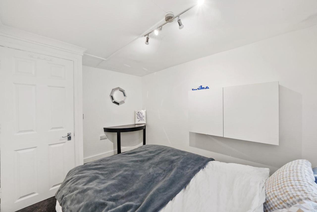 Modern One Bedroom Apartments In Brighton Exterior foto