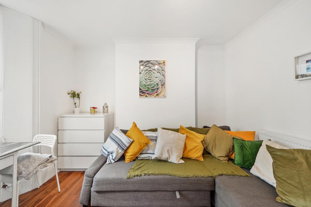 Modern One Bedroom Apartments In Brighton Exterior foto