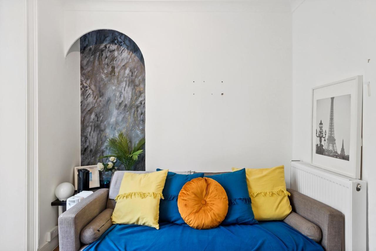 Modern One Bedroom Apartments In Brighton Exterior foto